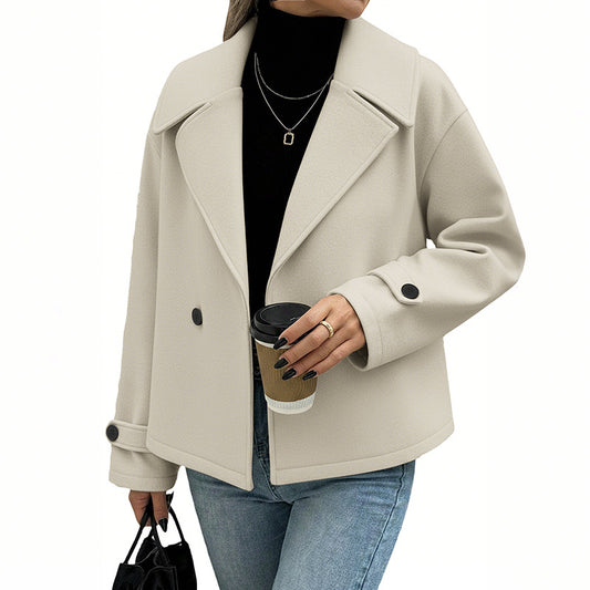 Kurzer, zweireihiger, einfarbiger Wollmantel