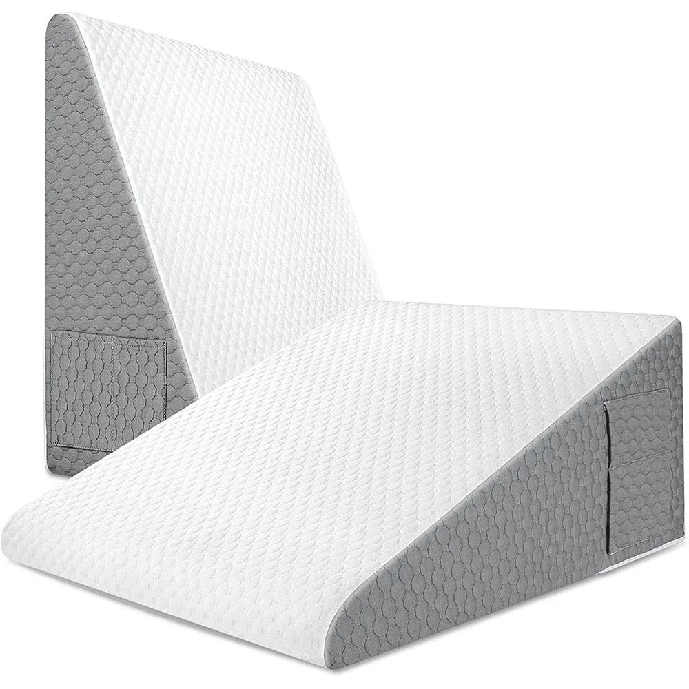 Coussin triangulaire en forme d&