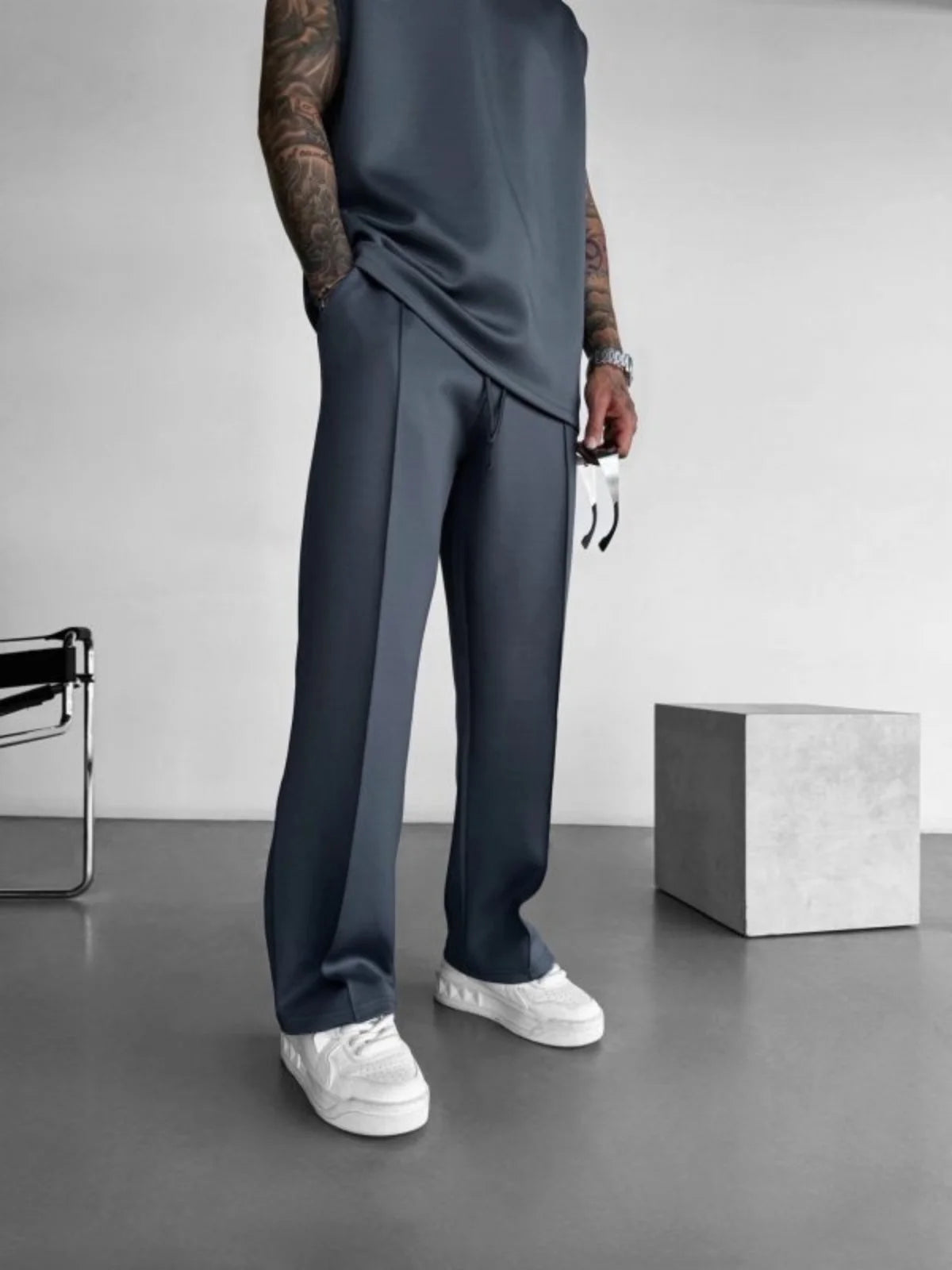 Pantaloni casual noi pentru bărbați, eleganți și confortabili, cu talie elastică și șnur, plisați pe o singură linie, cu buzunar solid, de culoare solidă