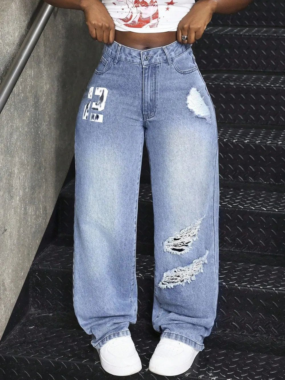 Distressed Wide Leg Jeans - 𝐝𝐮𝐯𝐥𝐚𝐬𝐡𝐨𝐩.𝐜𝐨𝐦