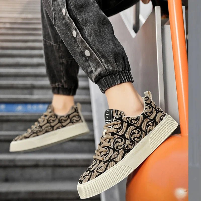 Graffiti prints black canvas sneakers mens vulcanized shoes man low top sneaker lace up trainer skateboard shoes men's plimsolls - 𝐝𝐮𝐯𝐥𝐚𝐬𝐡𝐨𝐩.𝐜𝐨𝐦