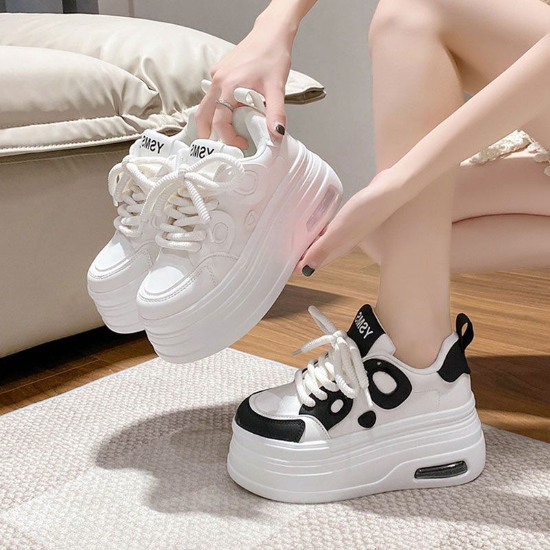 Thick soled white shoes for women, versatile and popular panda shoes, slimming and niche casual sponge shoes - 𝐝𝐮𝐯𝐥𝐚𝐬𝐡𝐨𝐩.𝐜𝐨𝐦